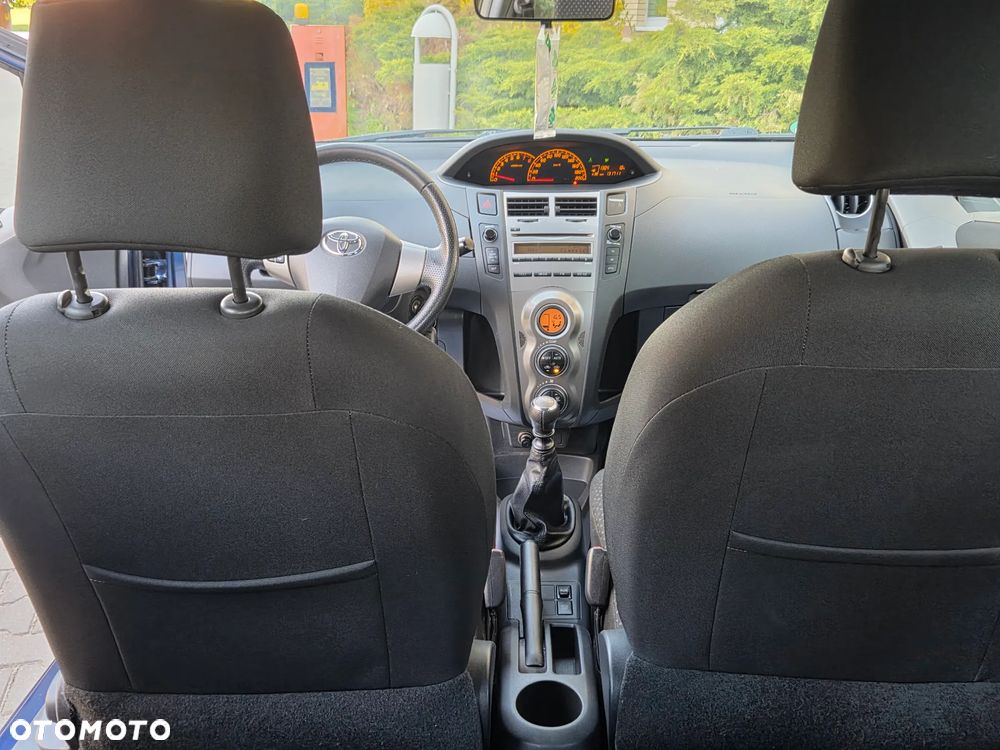 Toyota Yaris 1.33 VVT-i Executive - 8
