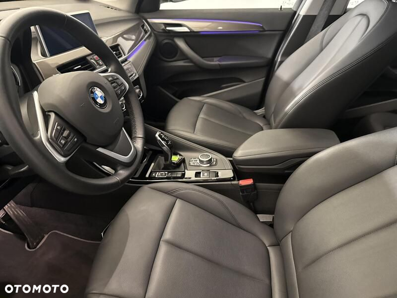 BMW X1 sDrive18i xLine - 12