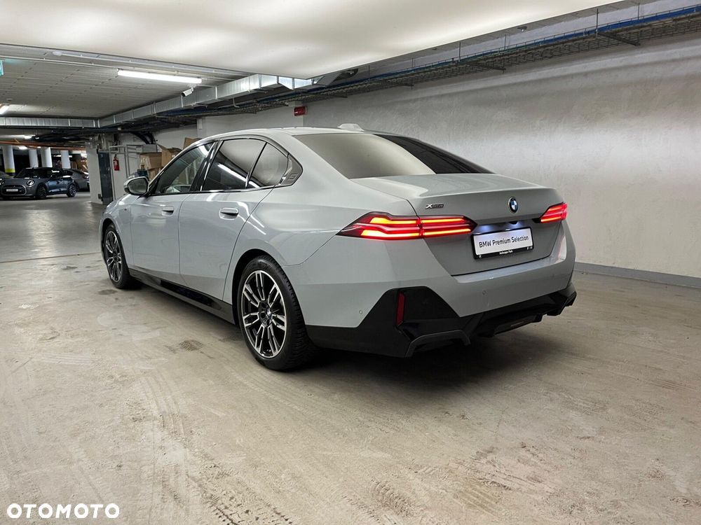 BMW Seria 5 520d xDrive mHEV M Sport - 13