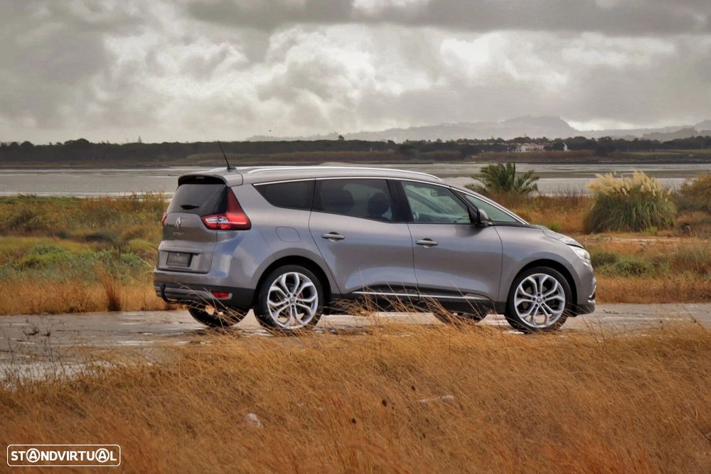 Renault Grand Scénic - 21