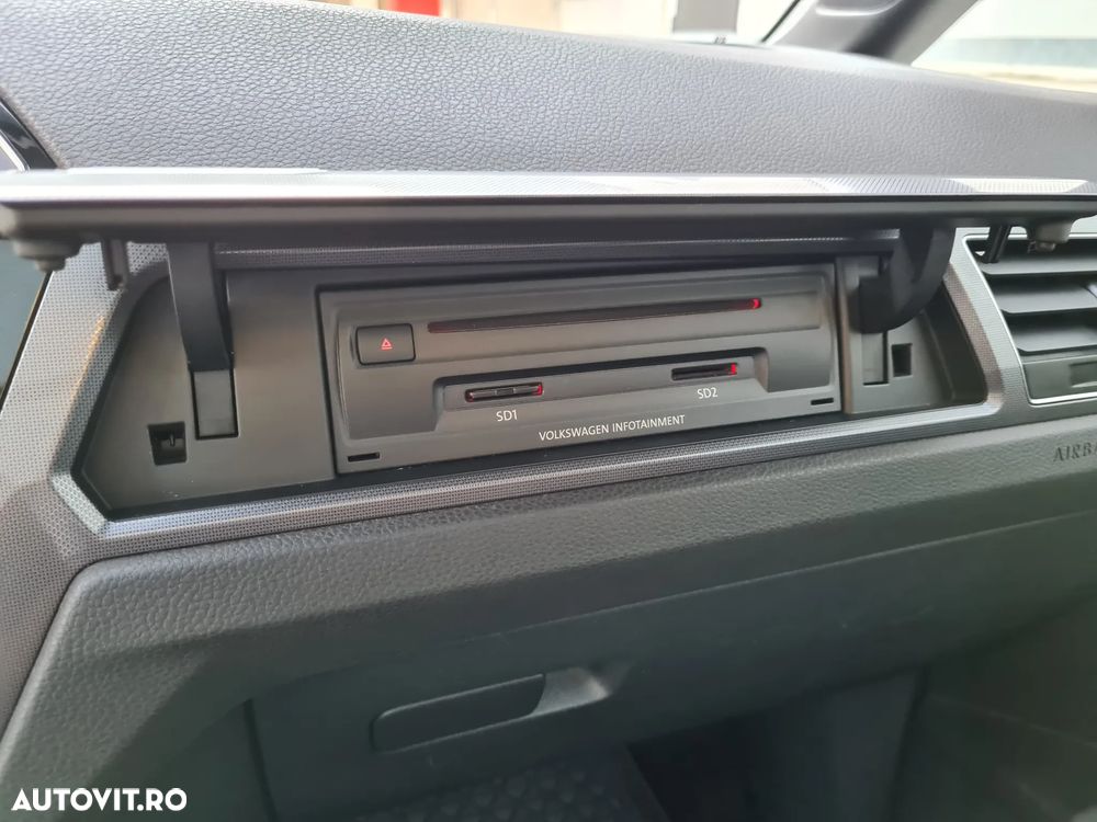 Volkswagen Touran - 24