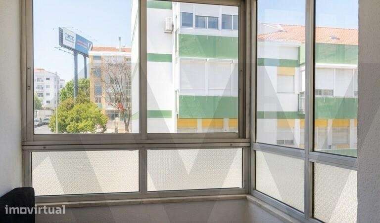 Excelente Oportunidade | T2 Acolhedor e Luminoso no Centro da Bobadela - Grande imagem: 4/10