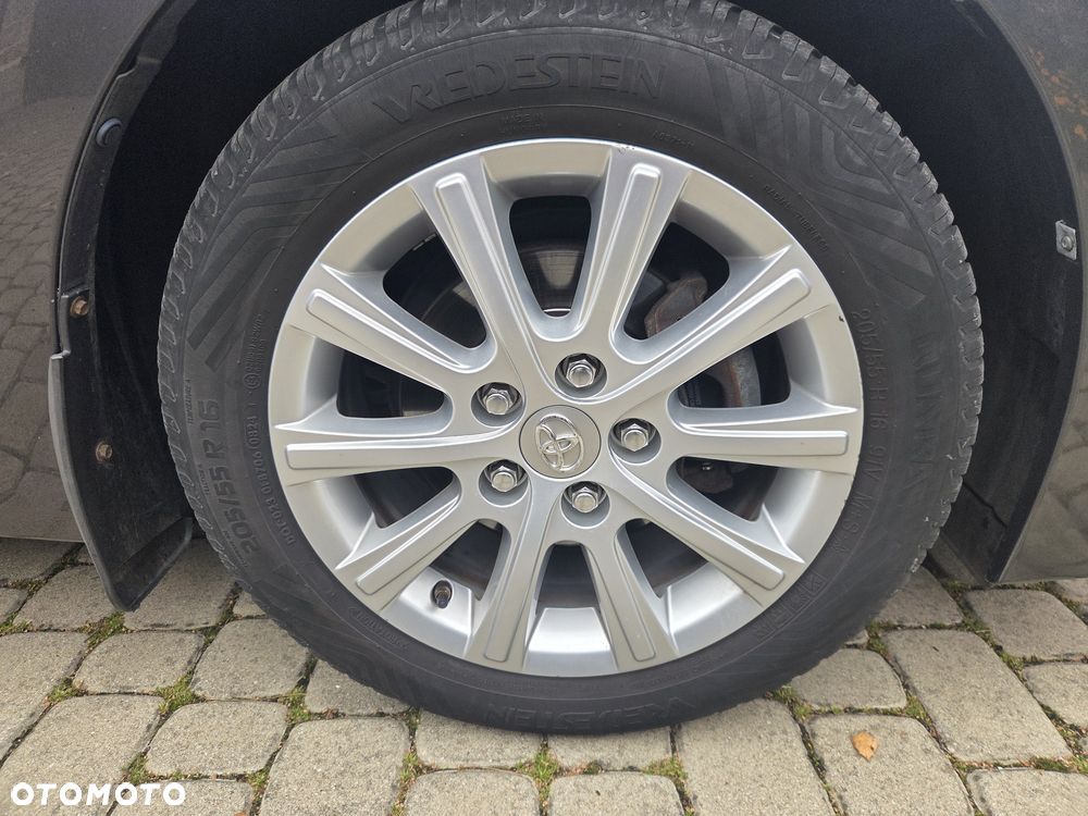 Toyota Corolla - 11