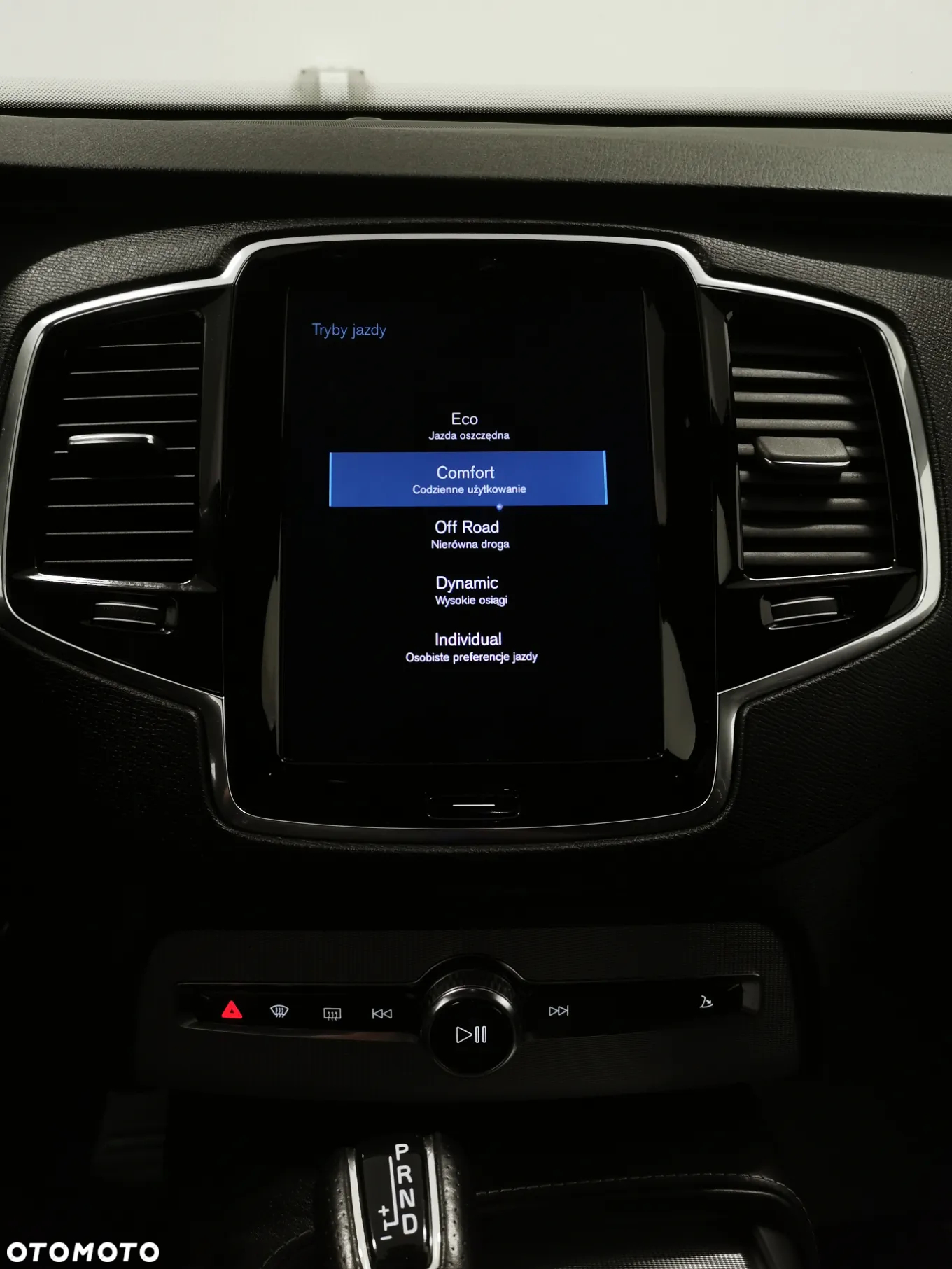 Volvo XC 90 D5 AWD R-Design - 18