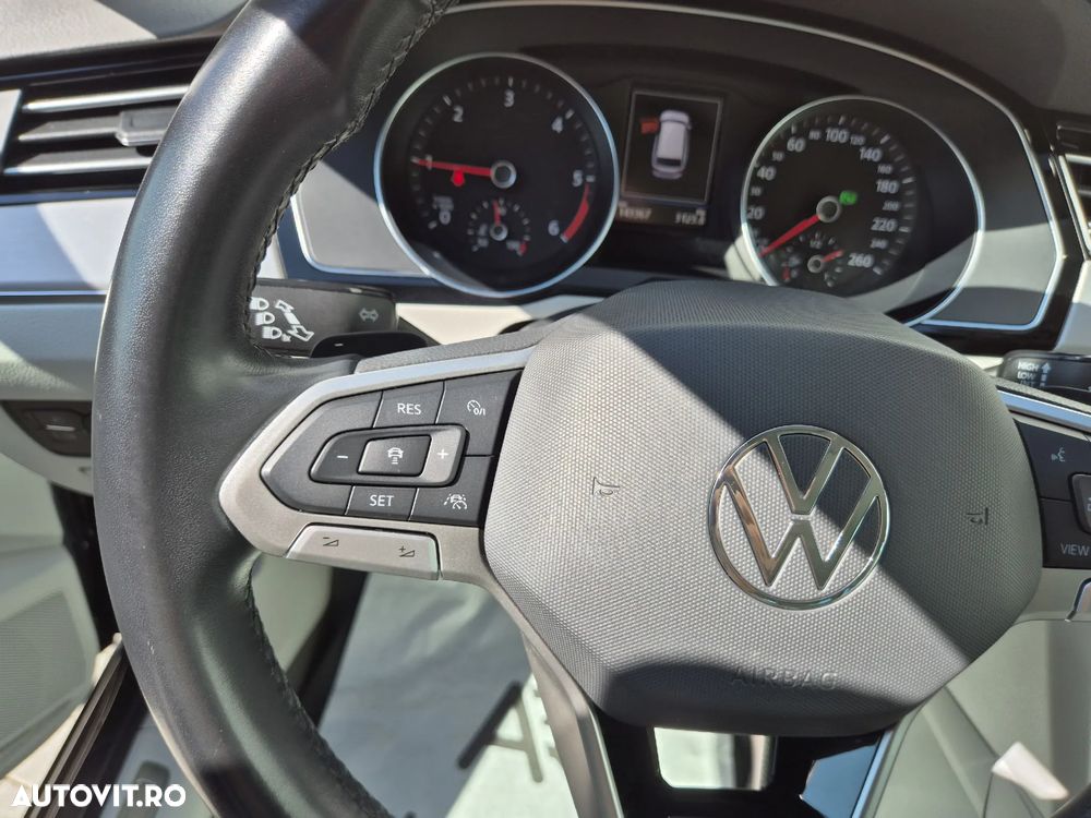 Volkswagen Passat 2.0 TDI DSG 4Mot Highline - 17