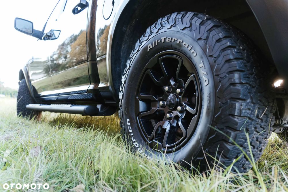 Dodge RAM 5.7 4x4 - 25