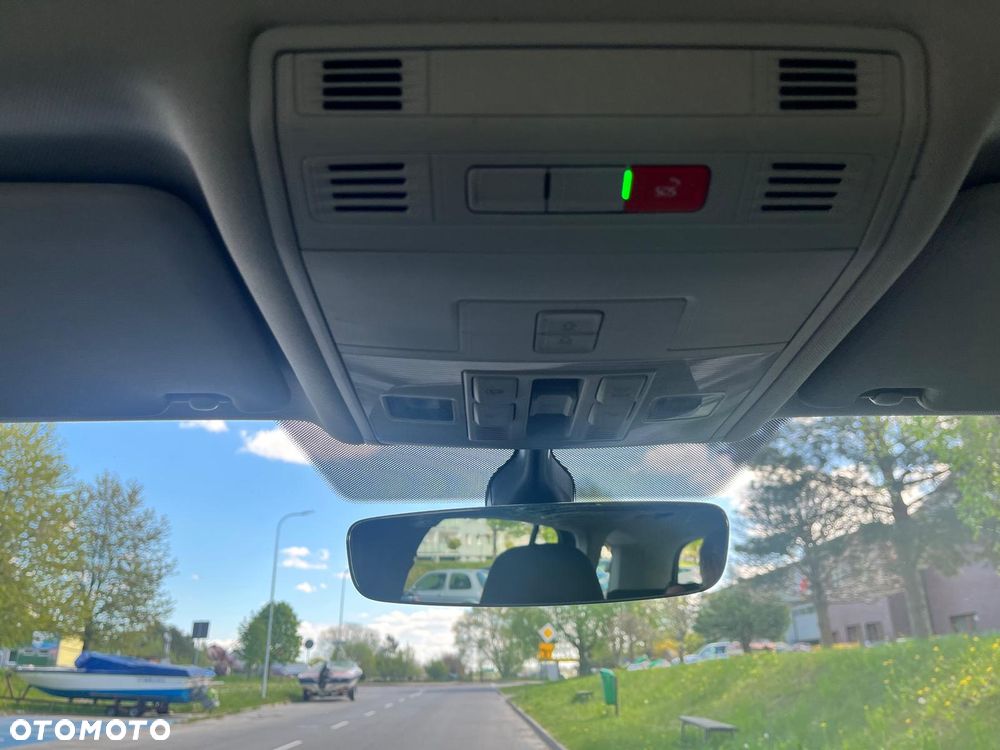 Volkswagen Touran 2.0 TDI BMT SCR Trendline - 17