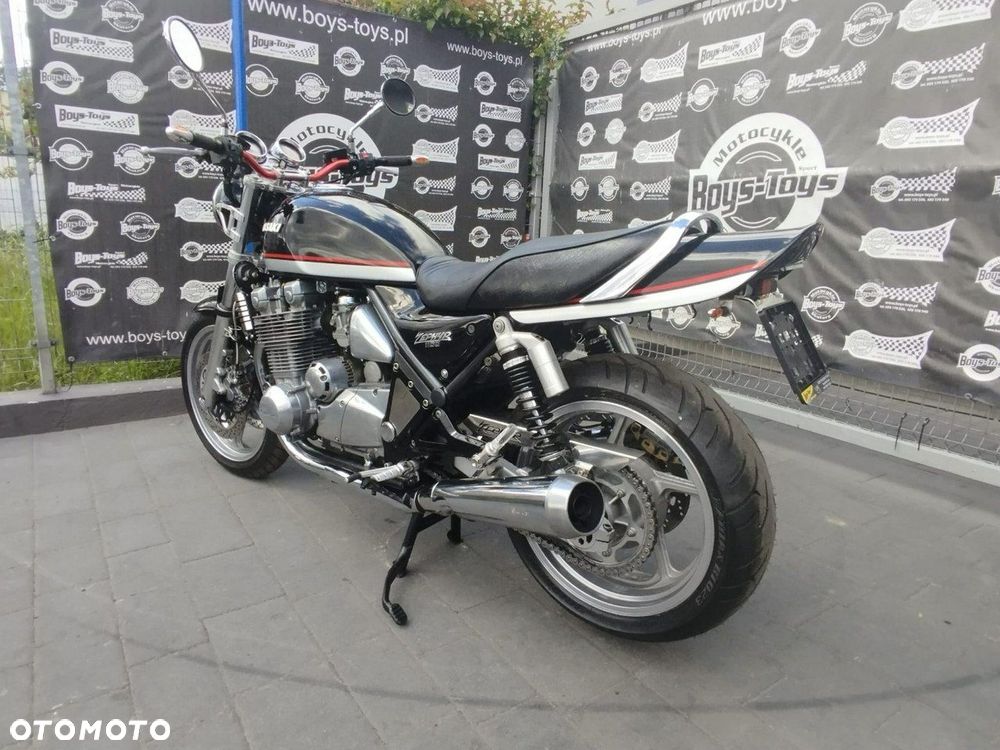 Kawasaki ZR - 3