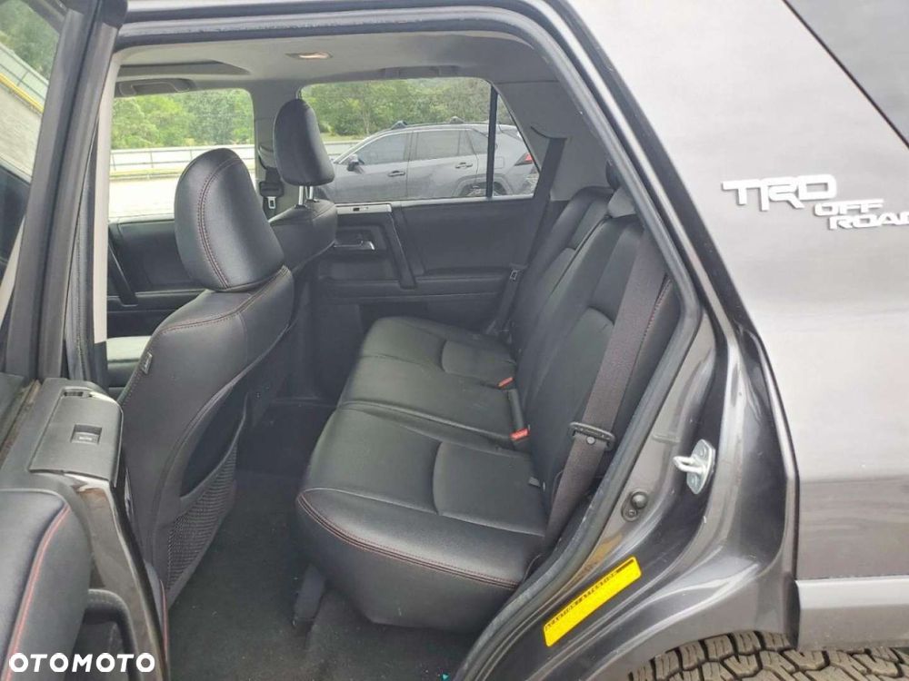 Toyota 4-Runner - 11
