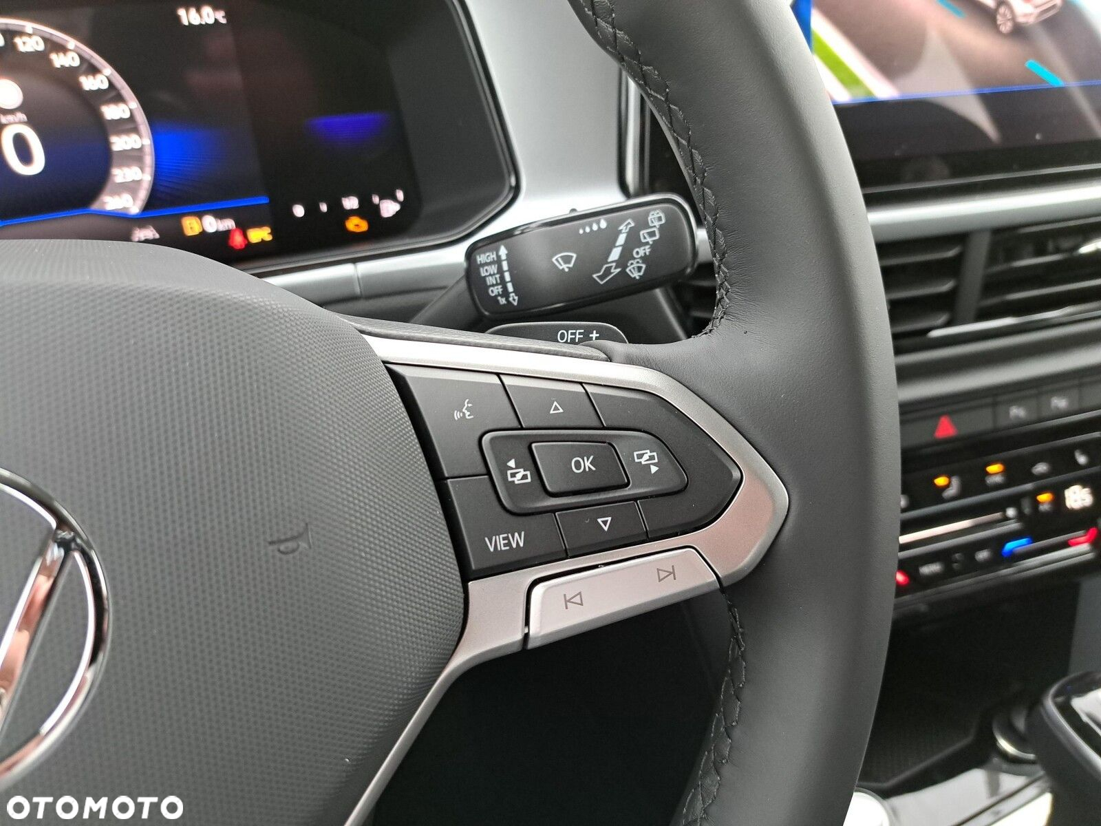 Volkswagen T-Roc 1.5 TSI Life Plus DSG - 25