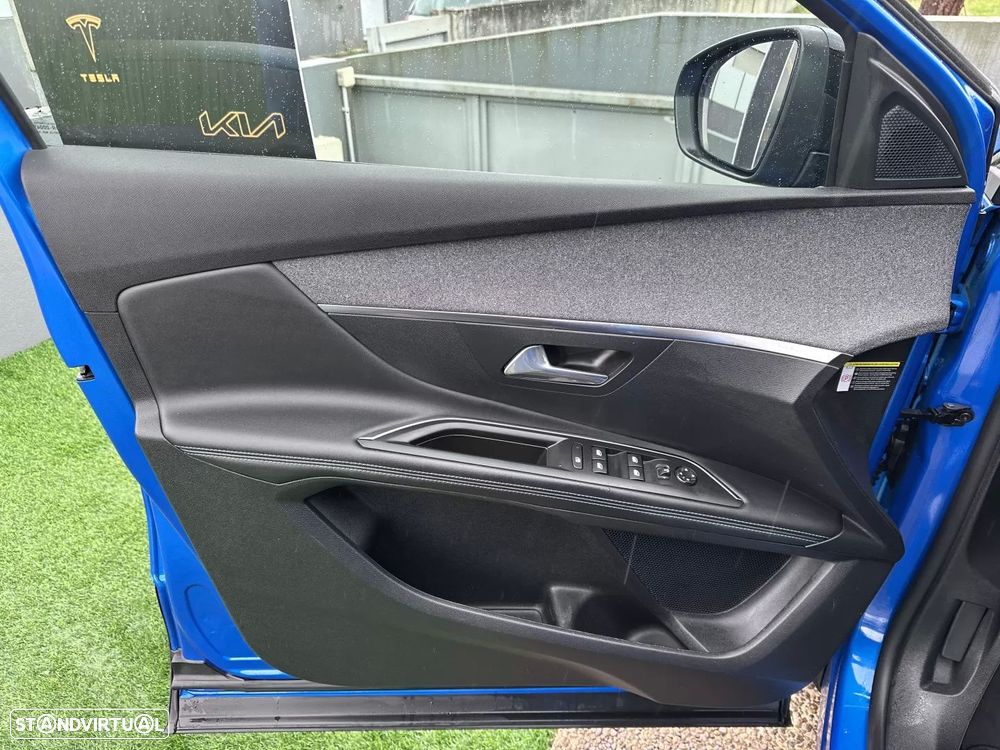 Peugeot 3008 PureTech 130 Stop & Start GPF Allure Pack - 25