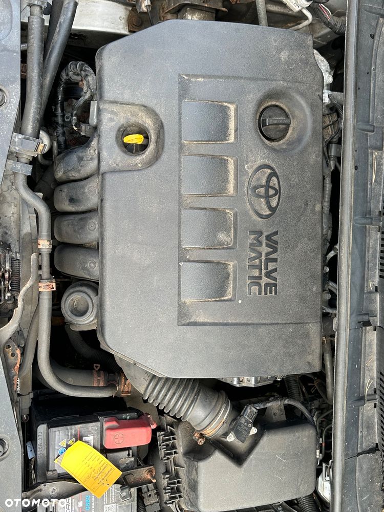 Toyota Avensis 1.8 Executive - 37