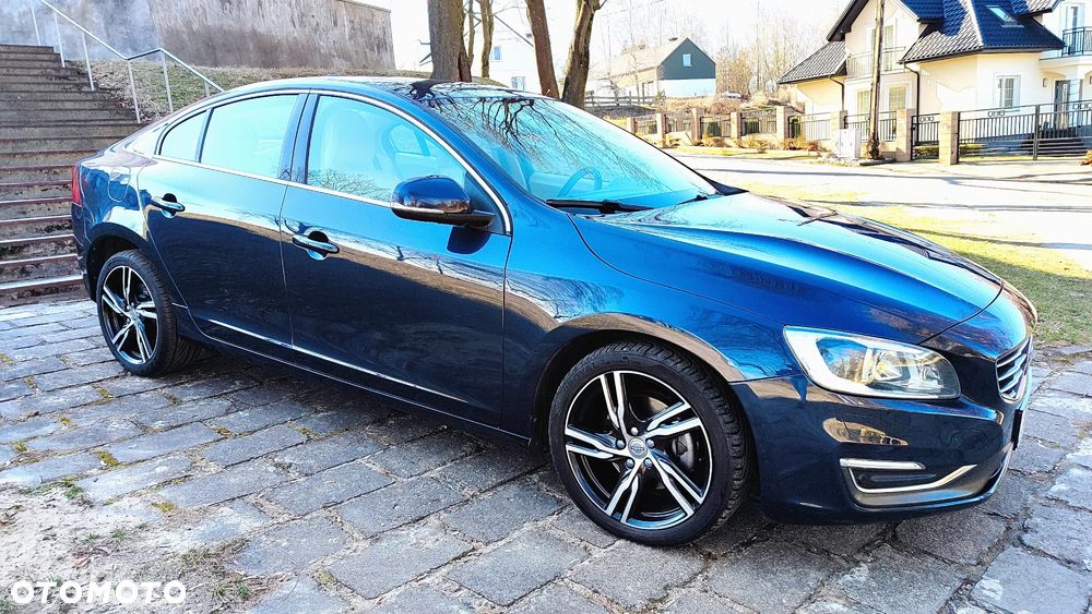 Volvo S60 D4 Drive-E Momentum - 3