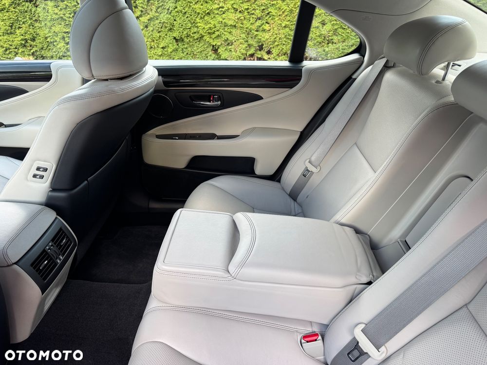 Lexus LS 460 Elite - 19