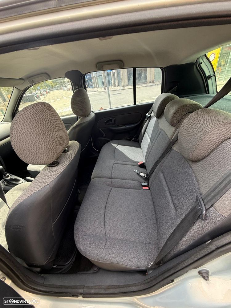 Renault Clio - 8