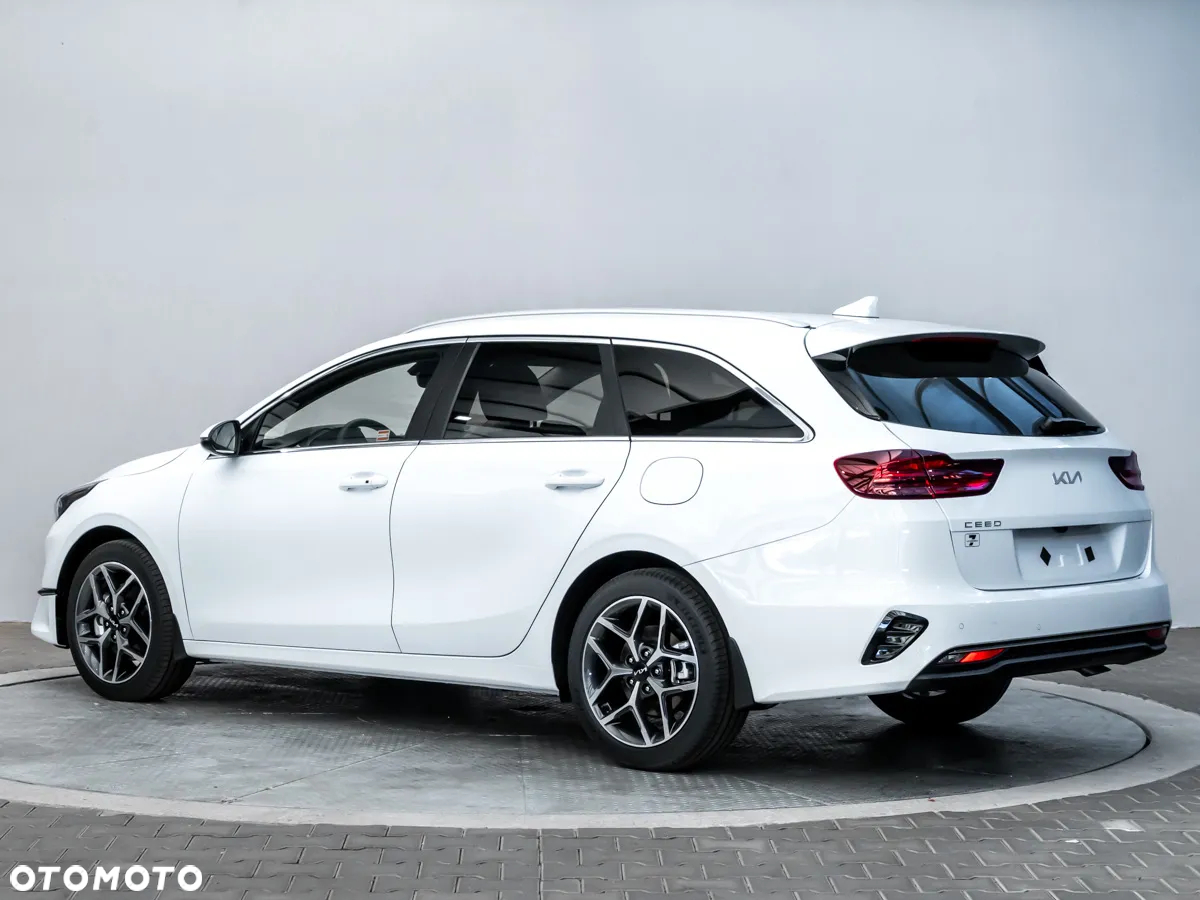 Kia Ceed 1.5 T-GDI Tribute DCT - 3