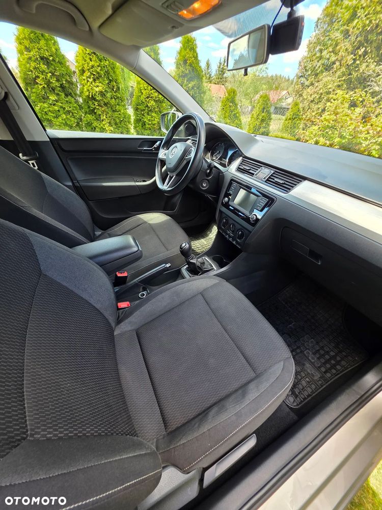 Skoda RAPID 1.2 TSI Ambition - 3