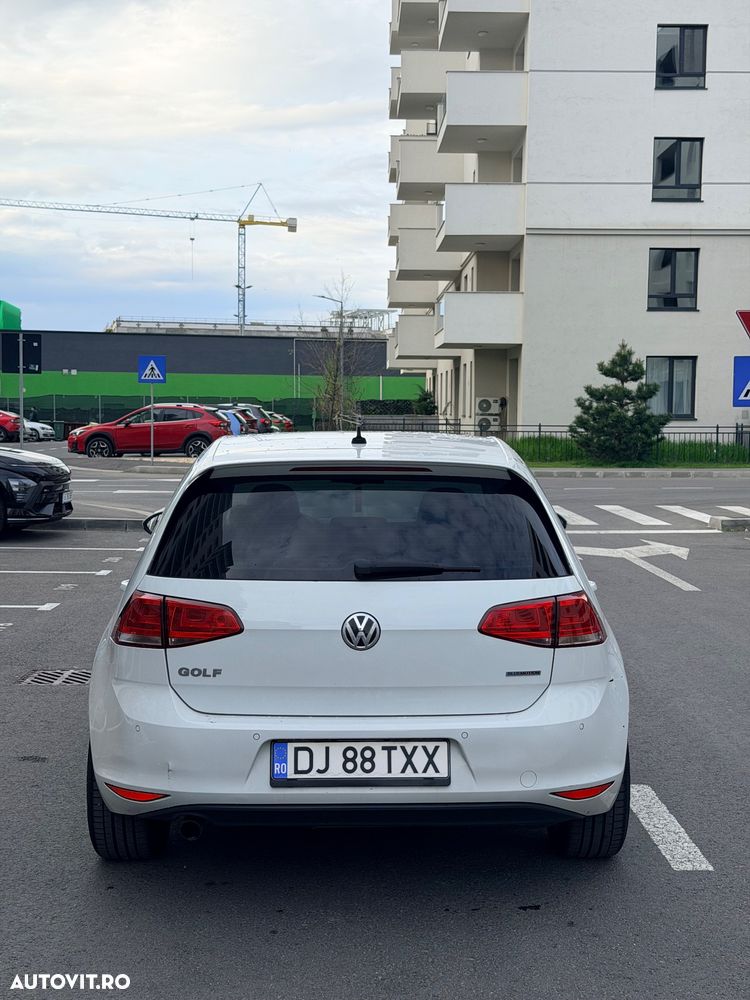 Volkswagen Golf 1.6 TDI BlueMotion Trendline - 4