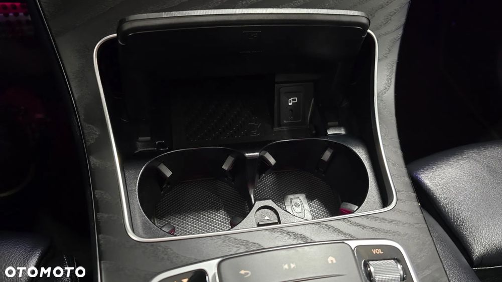 Mercedes-Benz GLC 300 de 4Matic 9G-TRONIC AMG Line Plus - 25