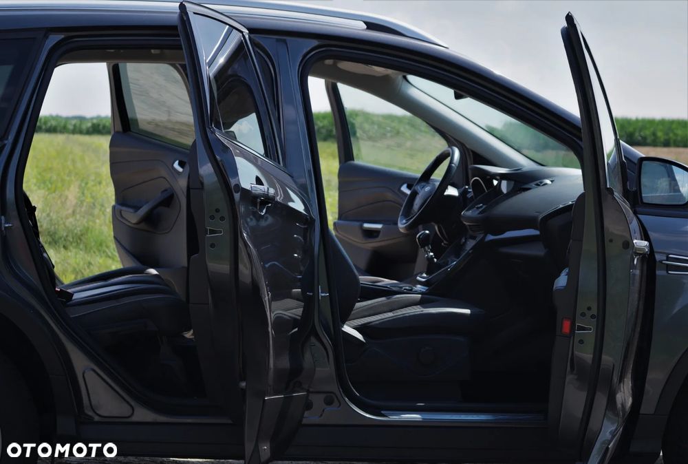 Ford Kuga - 28