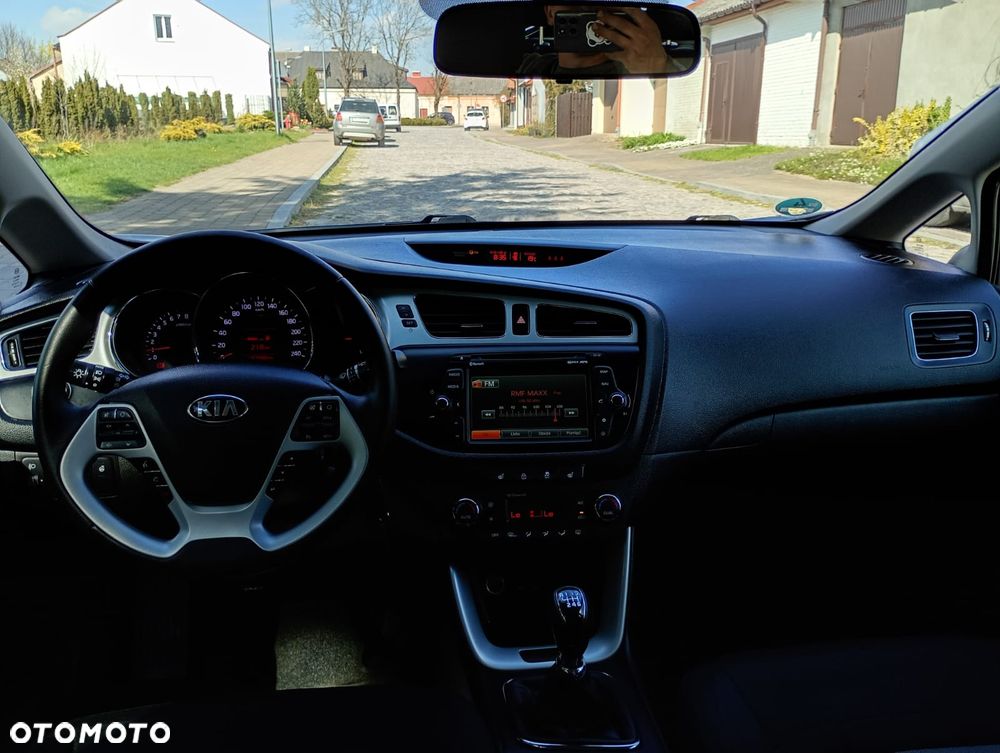 Kia Ceed 1.6 GDI Vision - 32