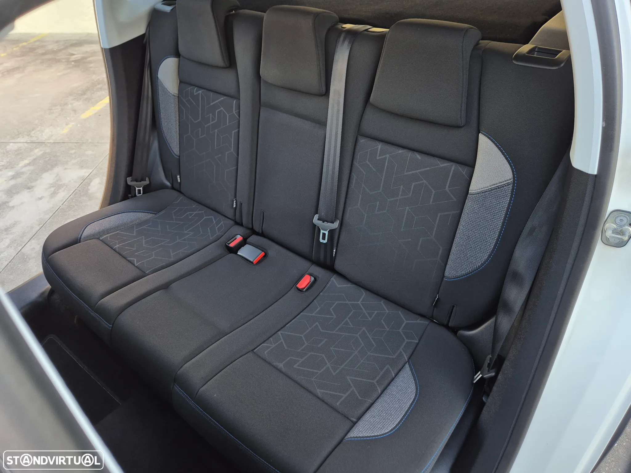 Peugeot 2008 1.2 PureTech Style - 7