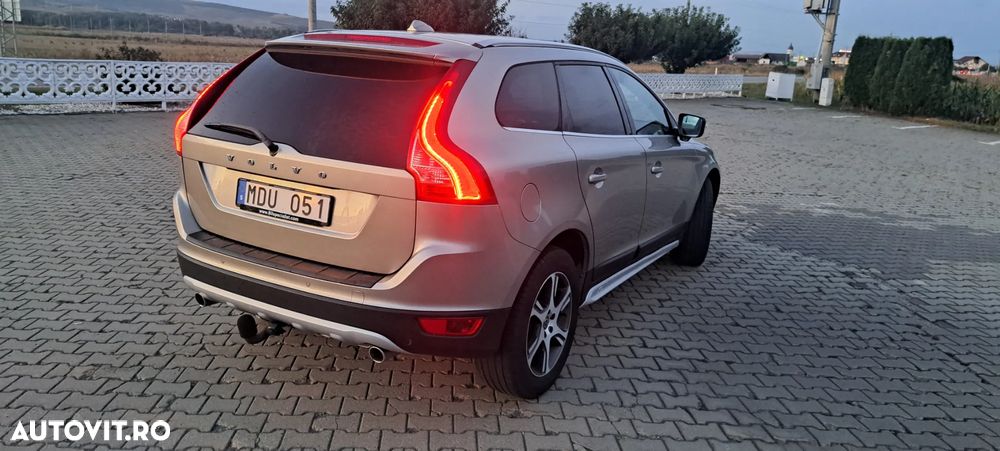 Volvo XC 60 2.4D AWD Aut. Summum - 4