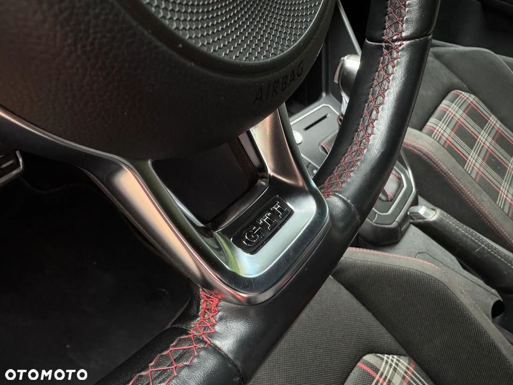 Volkswagen Polo 2.0 TSI GTI DSG - 27
