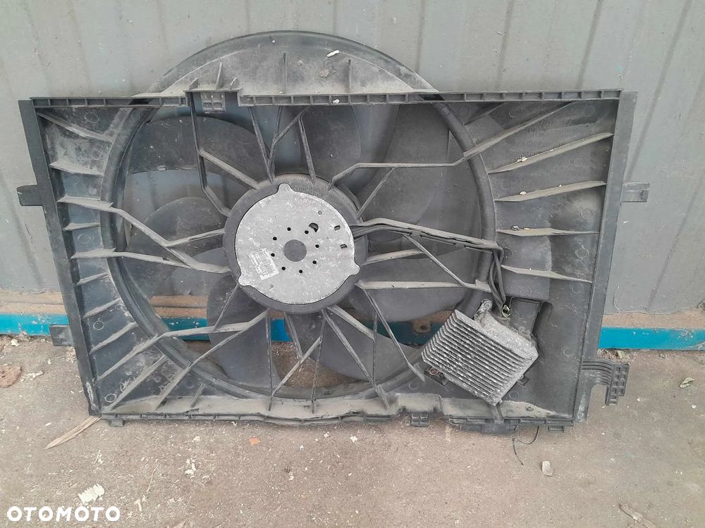 WENTYLATOR CHŁODNICY MERCEDES W209 CLK 2,7 CDI - 1