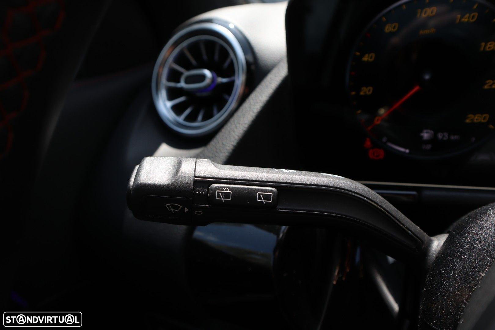 Mercedes-Benz GLA 250 e AMG Line - 54