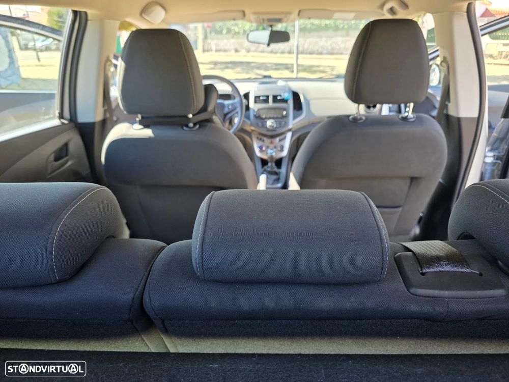 Chevrolet Aveo 1.3 VCDi LTZ - 14