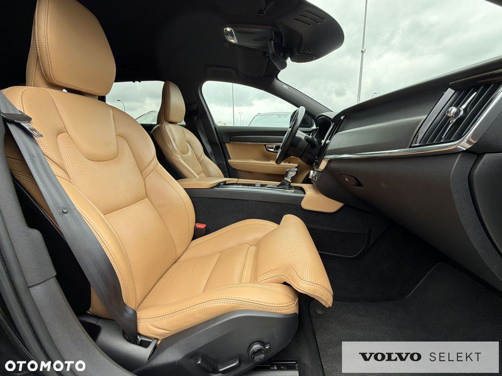 Volvo V90 Cross Country - 11