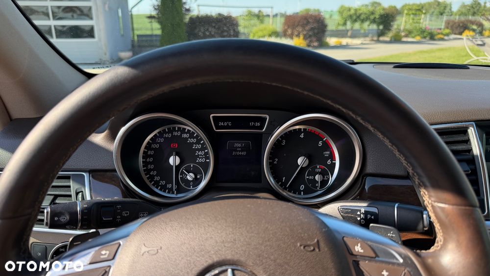 Mercedes-Benz ML - 39