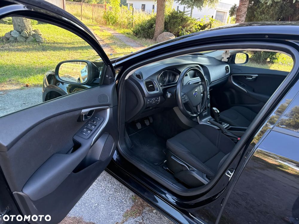 Volvo V40 D2 Momentum - 5