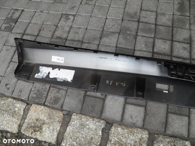 LISTWA PROGOWA LEWA AUDI R8 - 5