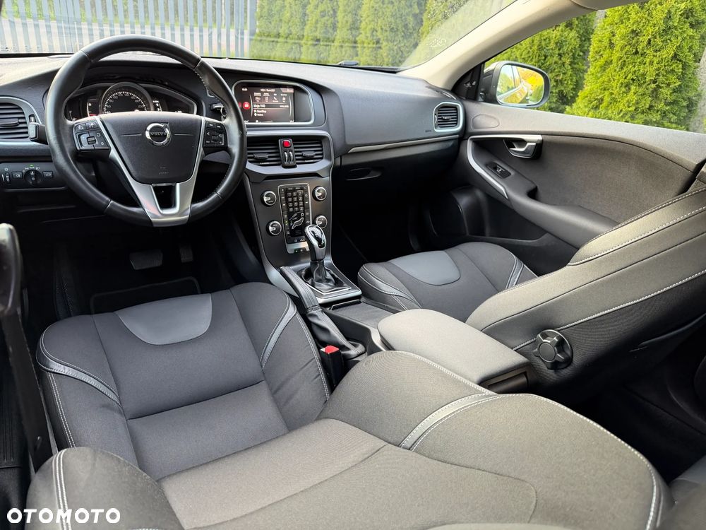 Volvo V40 D2 Geartronic Momentum - 21