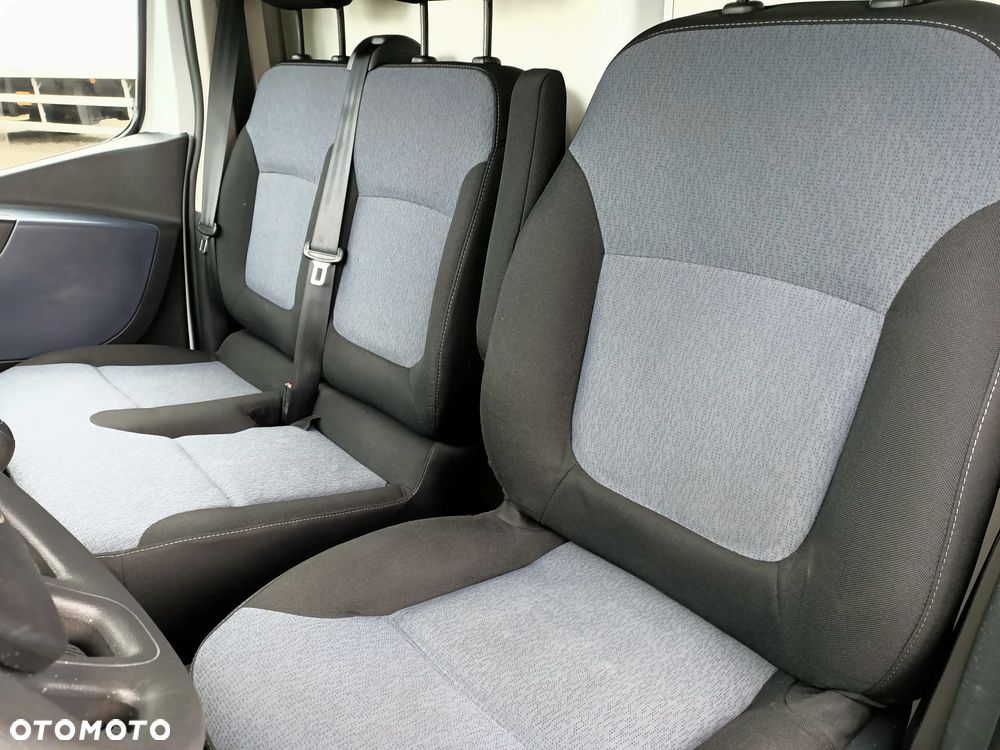 Opel Vivaro Chłodnia 125KM 2 zasilania chłodni - 23