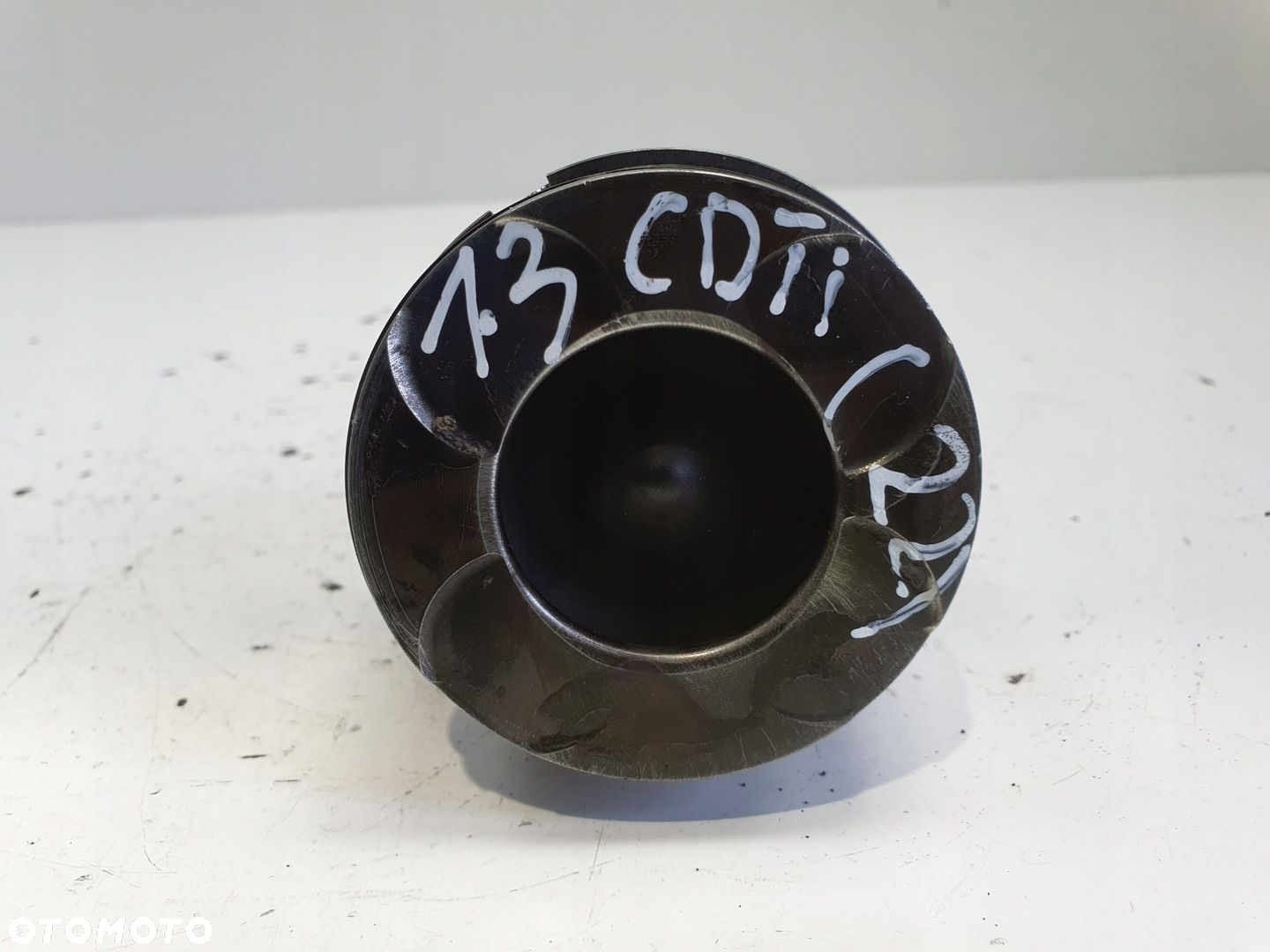Opel Corsa D 1.3 CDTI TŁOK KORBOWÓD 73502643 - 2