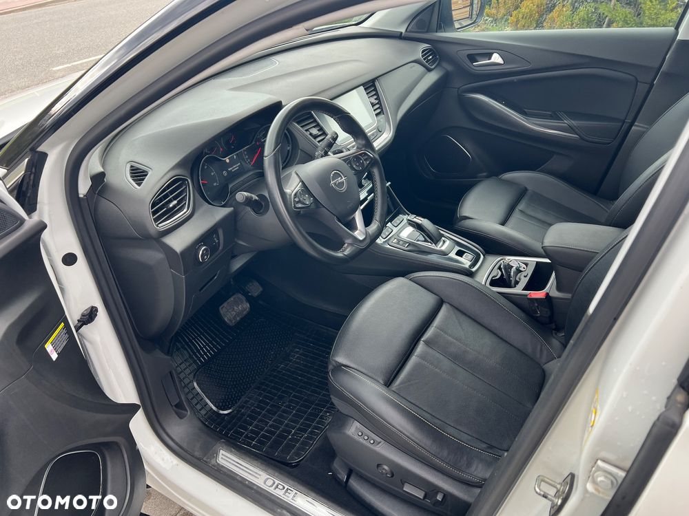 Opel Grandland X Plug-in-Hybrid4 1.6 DI Start/Stop Business Edition - 9