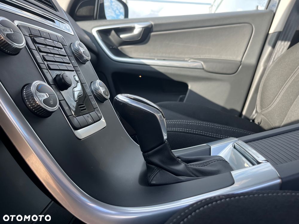 Volvo XC 60 - 24