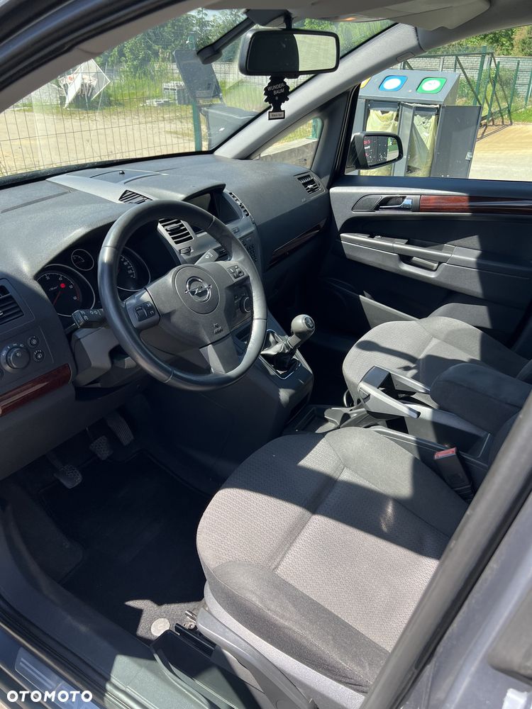 Opel Zafira 1.9 CDTI Sport - 8