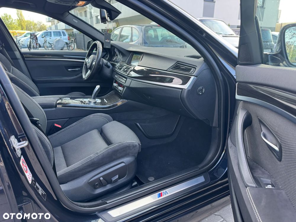 BMW Seria 5 525d - 17
