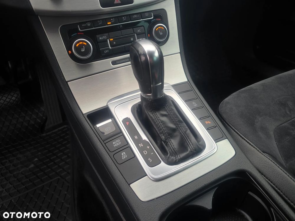 Volkswagen Passat 1.4 TSI DSG BlueMotion Technology Comfortline - 32