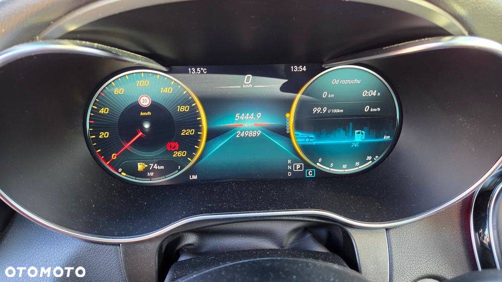 Mercedes-Benz GLC - 27