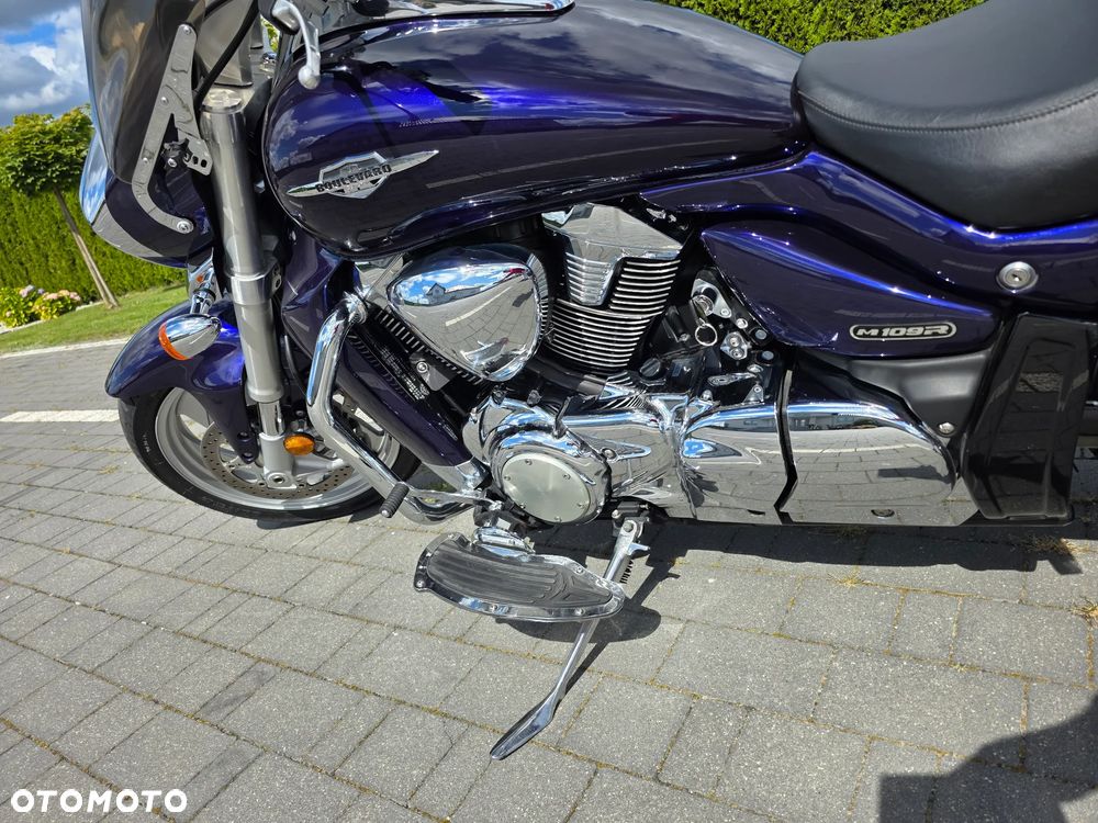 Suzuki Intruder - 25