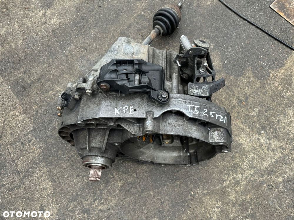 VW T5 2,5TDI 04-10r skrzynia 6 biegów KPE - 6