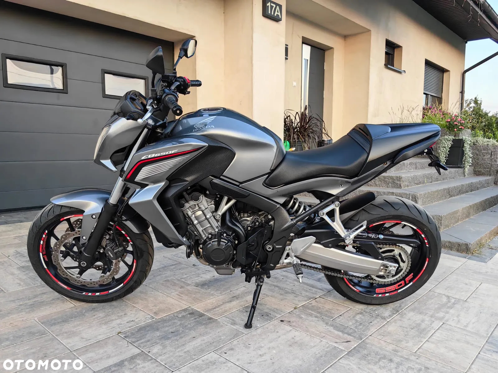 Honda CB - 2