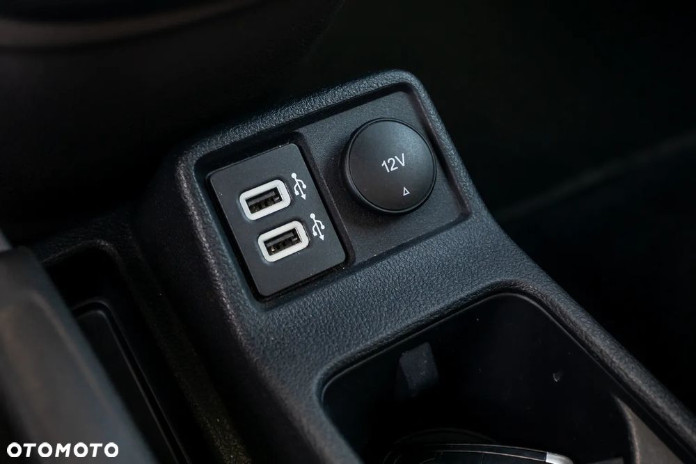 Ford Tourneo Connect Grand - 22