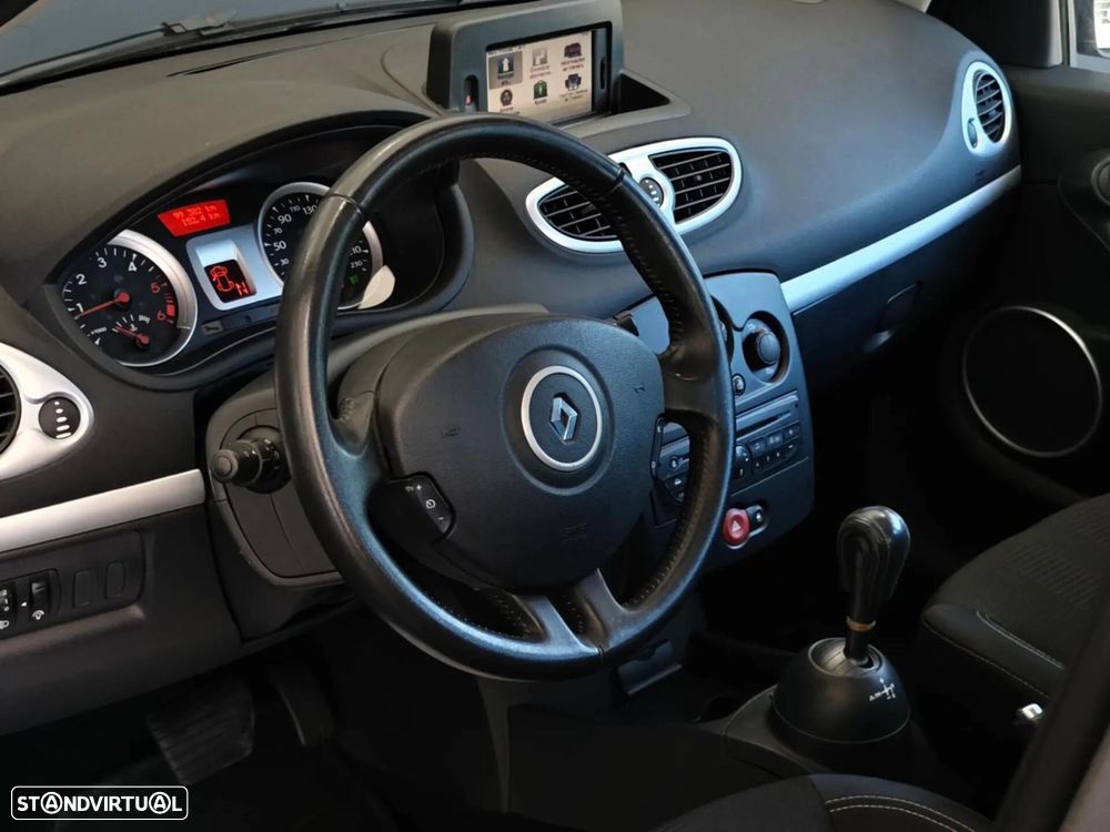 Renault Clio 1.5 dCi Dynamique S C.Reb. - 33