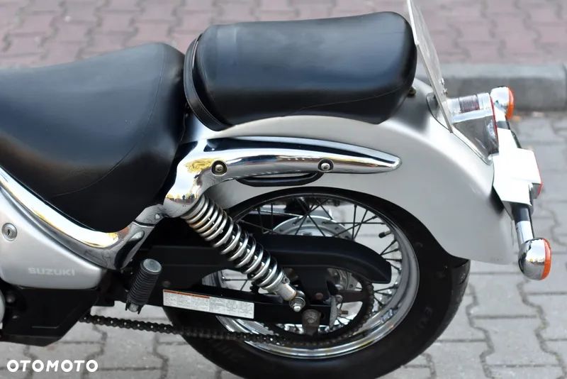 Suzuki Intruder - 27